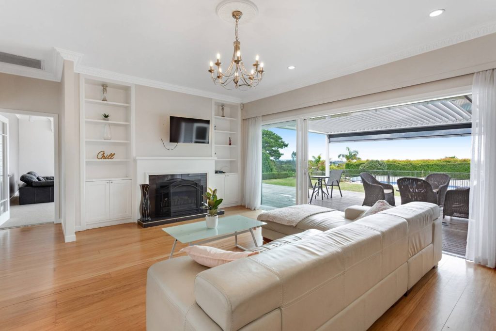 whitford lounge stayhub